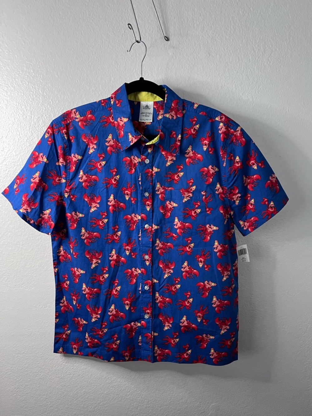 Disney The Little Mermaid Sebastian Short Sleeve Shirt Size M NWT